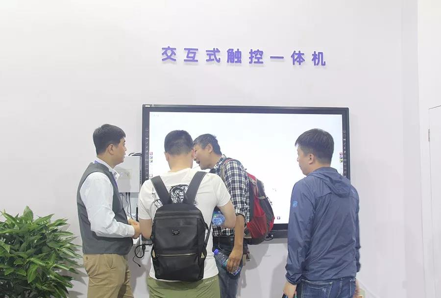 第74屆教學(xué)裝備展示會(huì)勝利閉幕，方成教學(xué)凱旋而歸